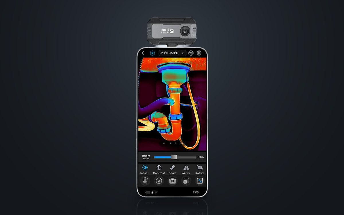 Module thermique branché sur un smartphone